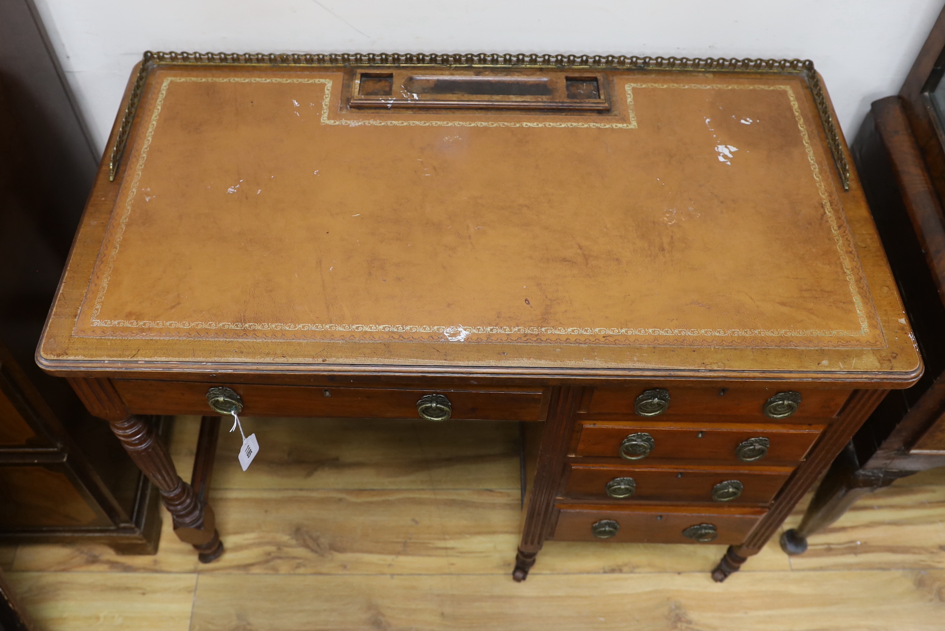 A late Victorian mahogany kneehole desk, width 98cm, depth 51cm, height 76cm